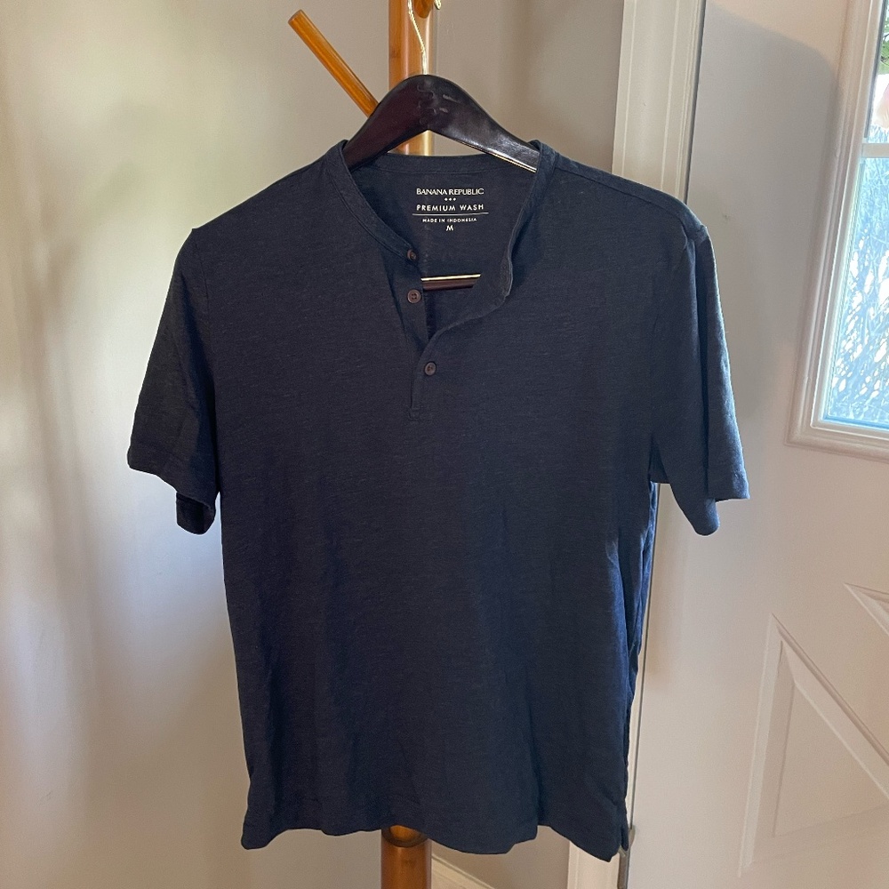 Banana Republic Premium Wash Henley Medium